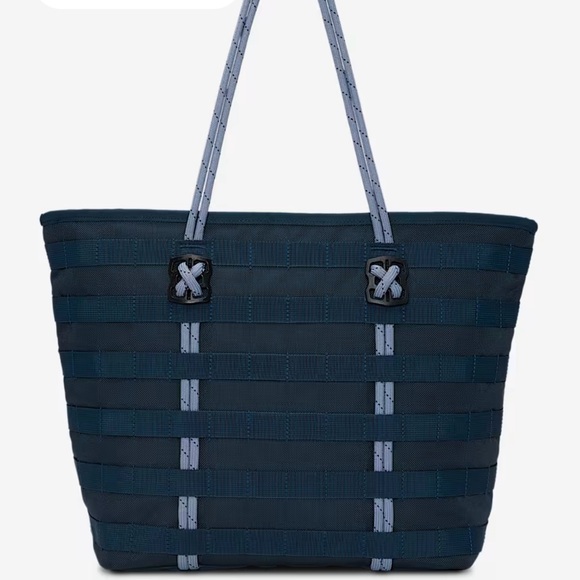 Nike Handbags - NWT Nike Sportswear RPM Tote (26L)